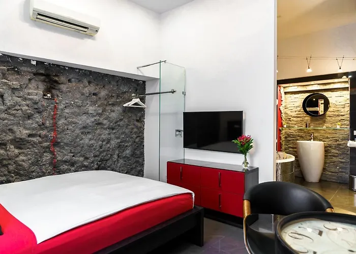 Komorowski Luxury Guest