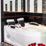 Komorowski Luxury Guest Aparthotel 4*
