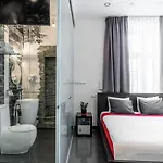 Komorowski Luxury Guest