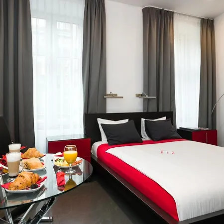 Komorowski Luxury Guest Apart-hotel 4*