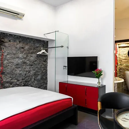 Komorowski Luxury Guest