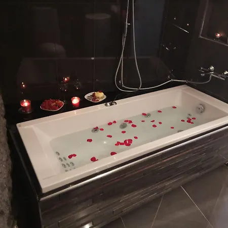 מלון דירות Komorowski Luxury Guest