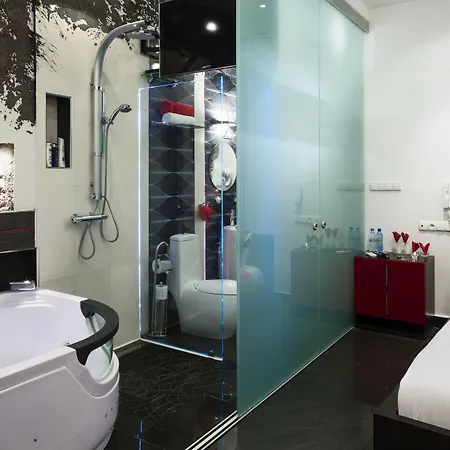 Komorowski Luxury Guest 4*