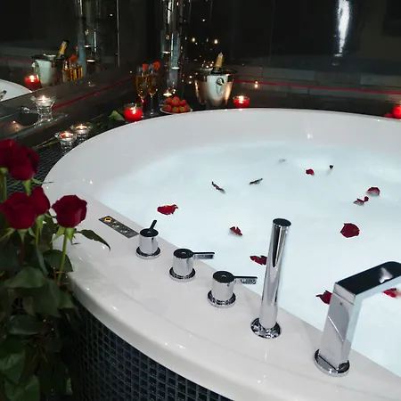 Komorowski Luxury Guest