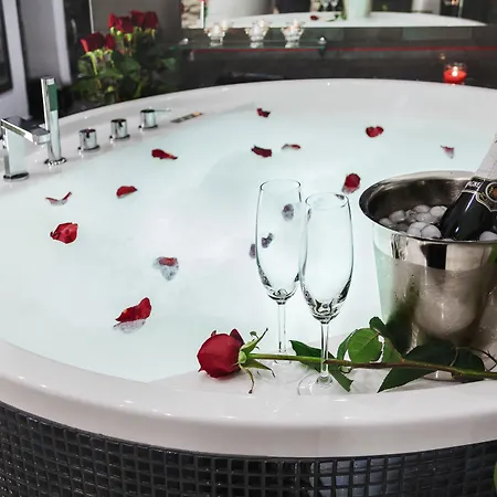 Komorowski Luxury Guest Aparthotel