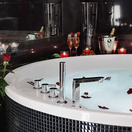 Komorowski Luxury Guest 4*