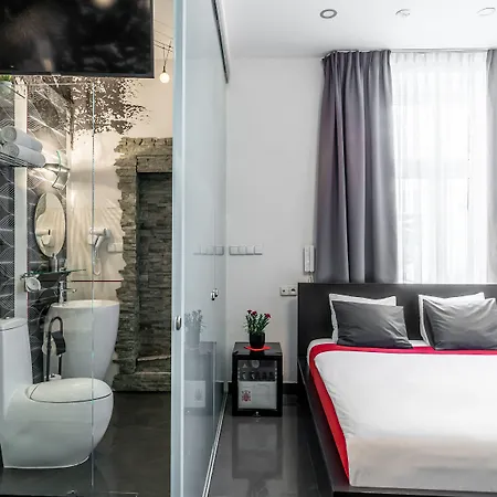 Komorowski Luxury Guest