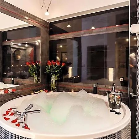 Komorowski Luxury Guest 4*