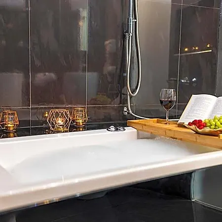 Komorowski Luxury Guest Aparthotel 4*