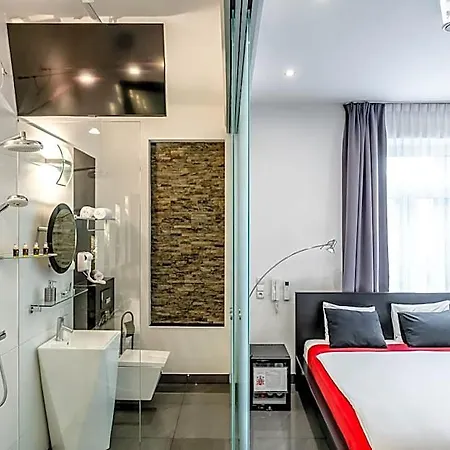 Komorowski Luxury Guest