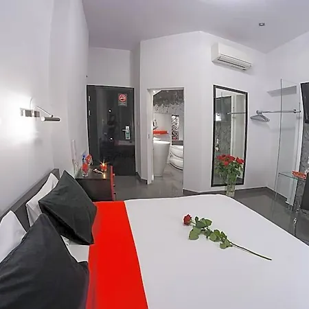 Komorowski Luxury Guest