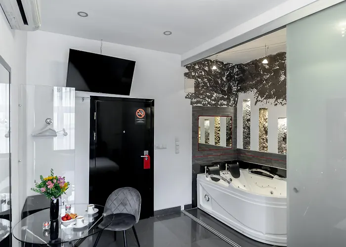 Komorowski Luxury Guest