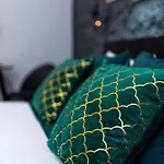 Komorowski Luxury Guest Aparthotel