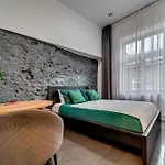 Komorowski Luxury Guest Aparthotel Krakau